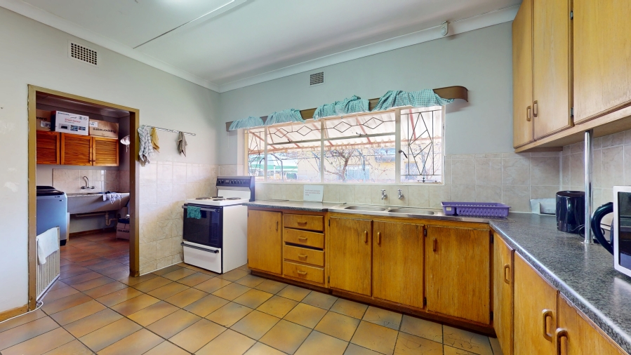 8 Bedroom Property for Sale in Die Bult North West